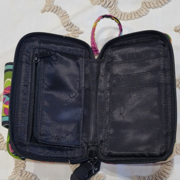 Vera Bradley Wristlet Wallet in Va Va Bloom Floral Pattern - Picture 4 of 6